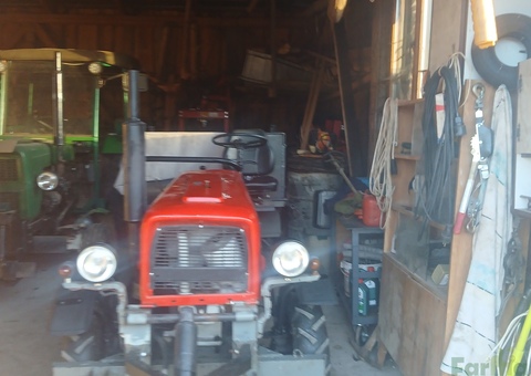Ciągnik sam 4x4 z płuviem - 1/9