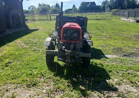 Ciągnik sam 4x4 z płuviem - 2/9