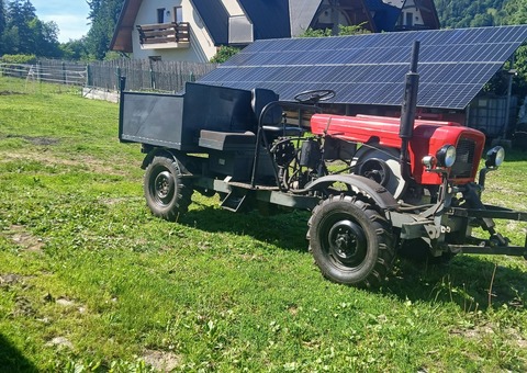 Ciągnik sam 4x4 z płuviem - 4/9