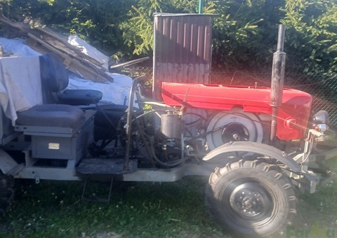 Ciągnik sam 4x4 z płuviem - 5/9
