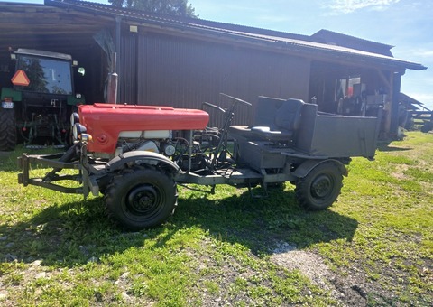 Ciągnik sam 4x4 z płuviem - 6/9