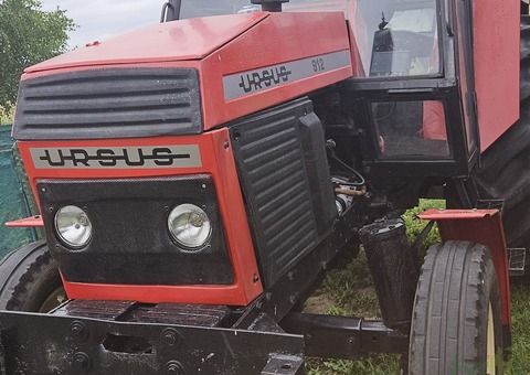 URSUS 912. 1987 - 3/4