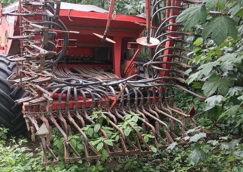 Sprzedam siewnik TUME SA-TURBO 560