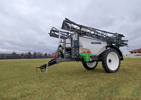 Opryskiwacz Boguslav Kronos PRO 3200 l. 21m - 1/8
